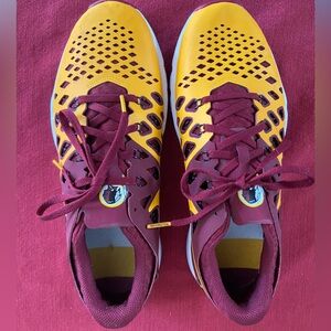 Washington Redskins Nike Sneaker. Women’s size 8.5.